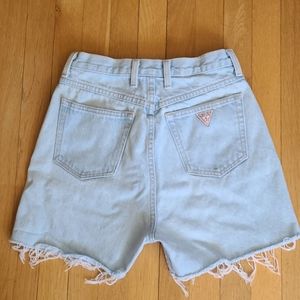 Guess Vtg light wash high rise cut off   shorts